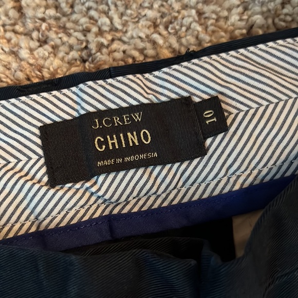 J Crew 4” chino shorts. Navy color, mid rise. Excellent condition. - Picture 2 of 4